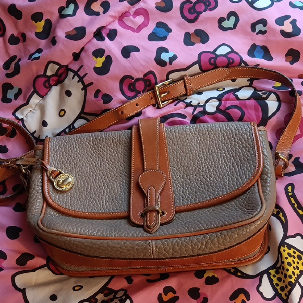 **SOLD ** Dooney And Bourke Crossbody Bag